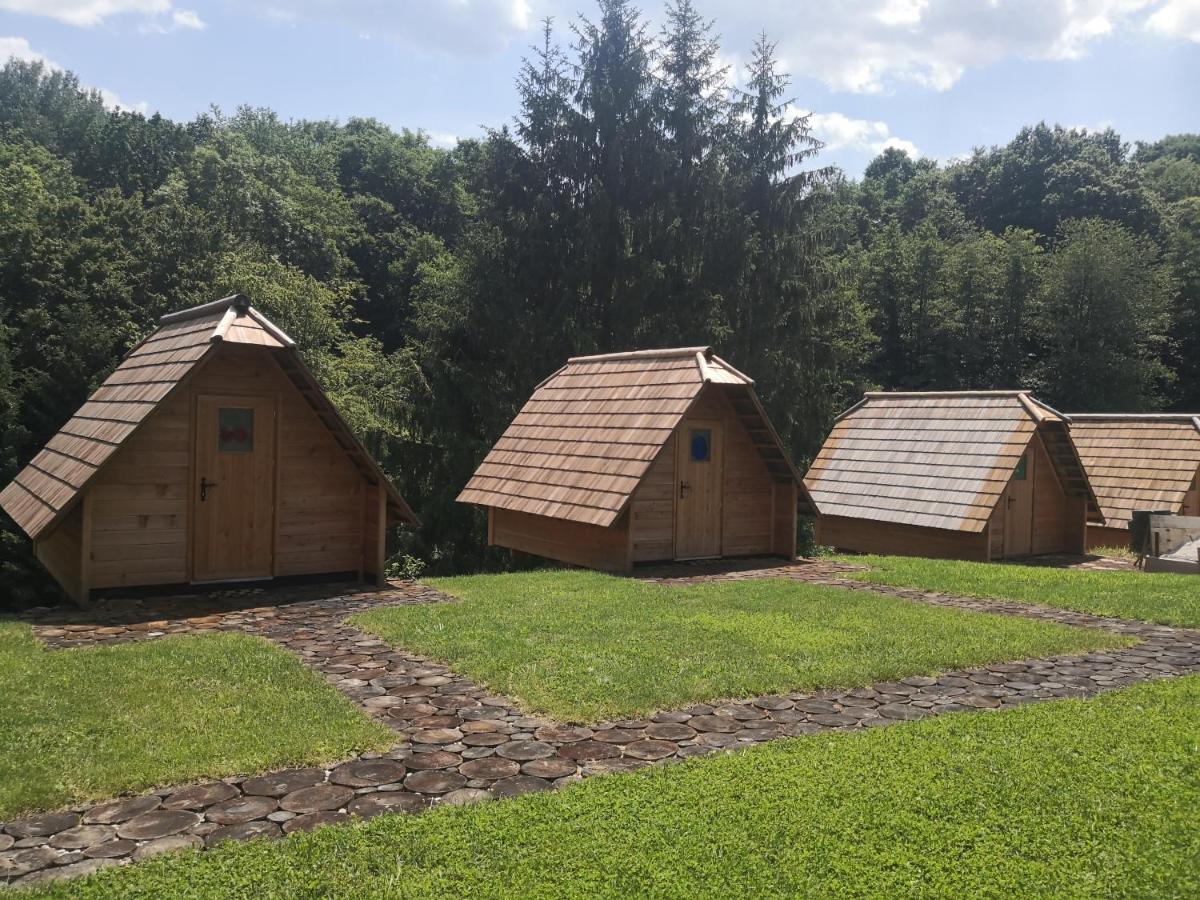 Hotel Glamping Naselje Zeleni Turizem Makole Exterior foto